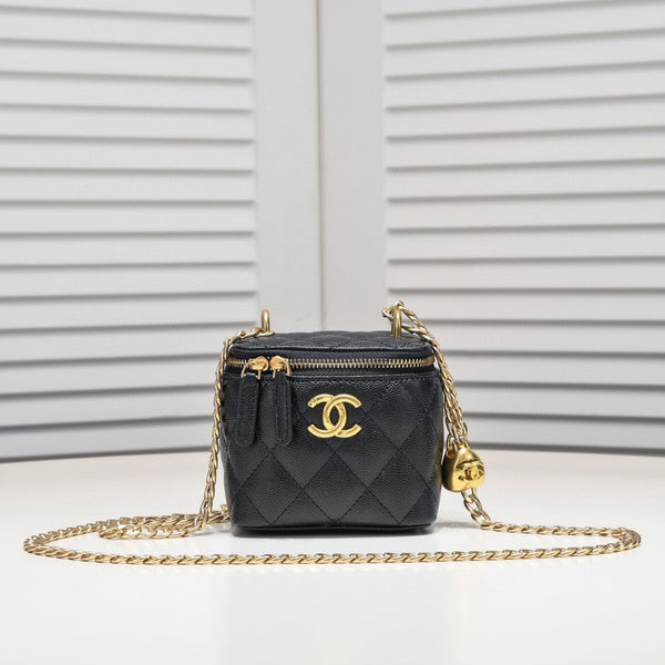 𝗖𝗵𝗮𝗻𝗲* 𝟮𝟯𝗣 cow leather box bag black +gold chain 𝟣𝟣*𝟪.𝟧*𝟩 𝑐𝑚 high quality 1340 2024